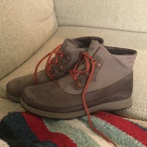 Chaco Women's Ember boot